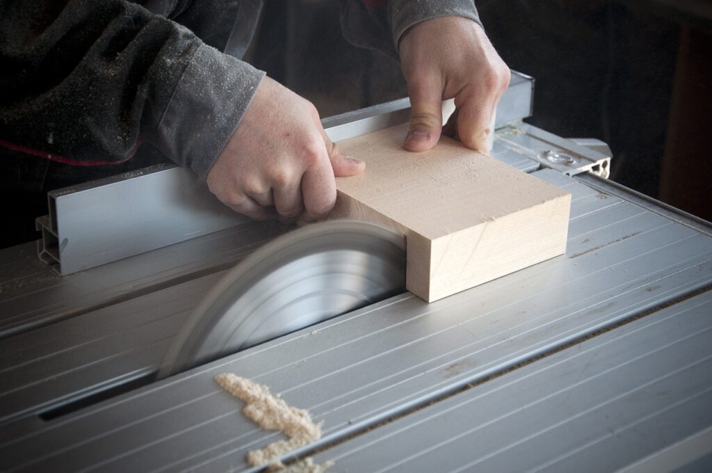 How To Sharpen Table Saw Blades